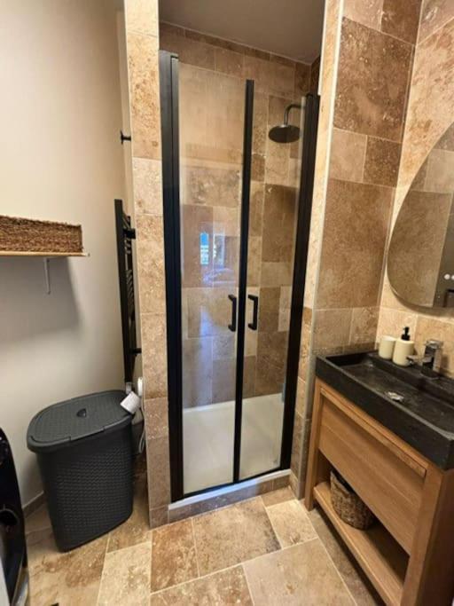 Appartement 3 Pieces, Spacieux En Plein Centre 莱德萨阿尔卑斯 外观 照片